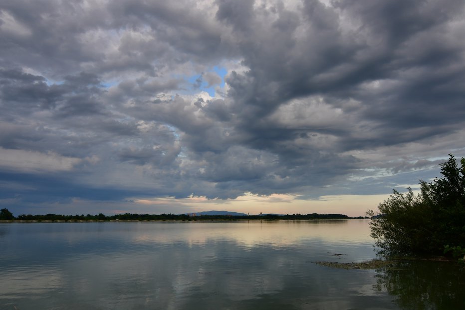 Fotografija: Kaj se bo dogajalo na nebu? FOTO: Egon Cokan