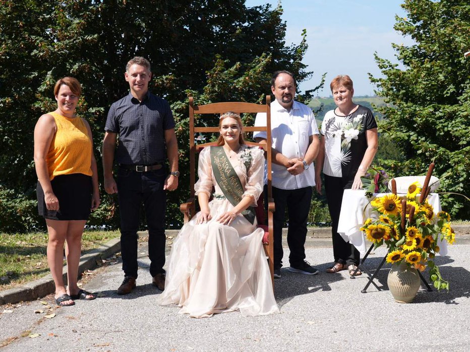 Fotografija: Sandra Kumer je nova vinska kraljica Jeruzalemsko-Ormoških goric. FOTOGRAFIJE: Denis Žuran