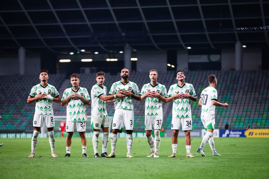 Fotografija: Nogometaše Olimpije čaka najtežja tekma v zadnjem kvalifikacijskem krogu za uvrstitev v konferenčno ligo. FOTO: Luka Vovk