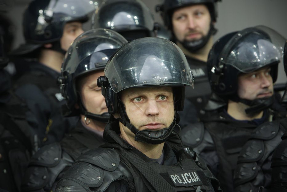 Fotografija: Policija dogodek preiskuje. FOTO: Jure Eržen/delo