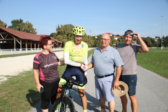 Marko z županom Lenarta Janezom Krambergerjem po rekordu. FOTO: Andrej Petrovič