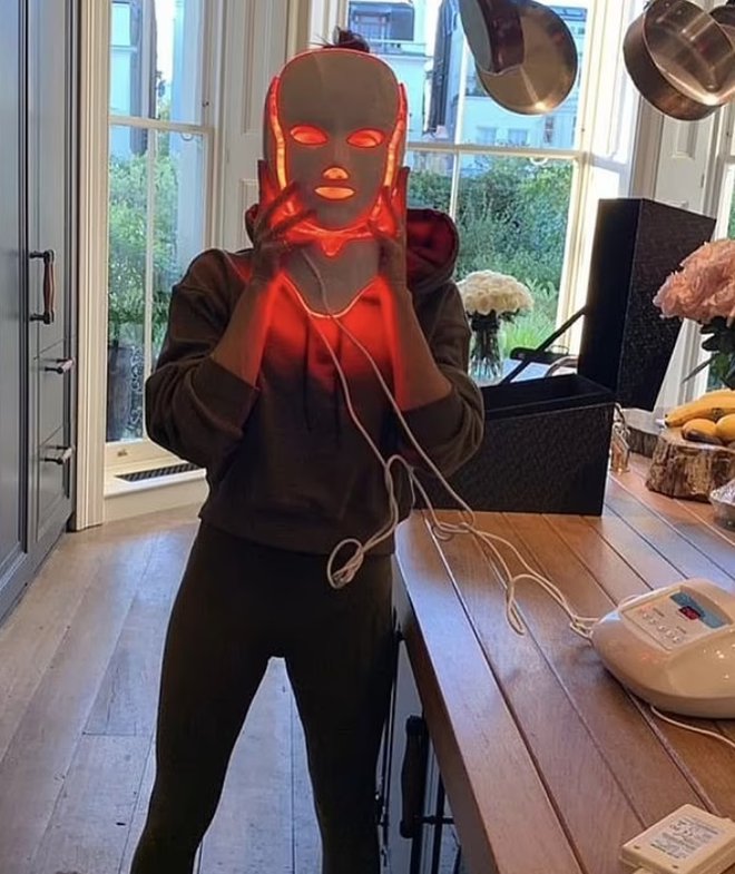 Beckhamova se je s svojo pohvalila tudi na spletu. FOTO: Victoria Beckham/instagram