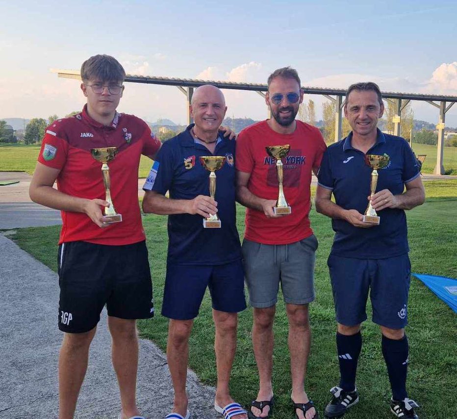 Fotografija: Najboljši v svojih kategorijah na tekmi v Ljubljani (z leve): Matic Podgoršek, Nani F. Matjašič, Mihael Wajs in Sandi Mertelj FOTO: E. N.