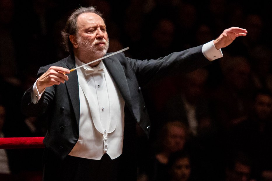 Fotografija: Riccardo Chailly redno dirigira najpomembnejšim simfoničnim orkestrom in sodeluje na mednarodnih festivalih. FOTO: Festival Ljujbljana 