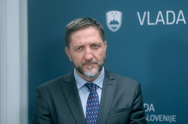 Minister Boštjan Klemenčič je pred dnevi dejal, da je odprtih le še nekaj manjših vprašanj, a kot kaže, le ni tako. FOTO: Blaž Samec