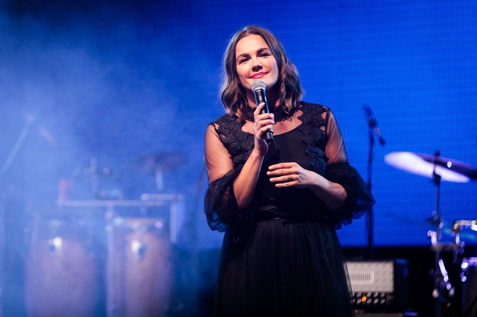 Fotografija: Tudi njo smo že velikokrat videli na odrih. FOTO: Mediaspeed