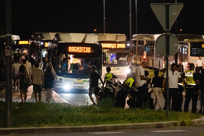 Zadovoljni obiskovalci so prizorišče zapustili z avtobusi mestnega prometa. FOTO: mediaspeed.net