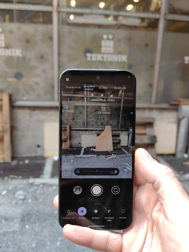 Google pixel 9 pro xl ponuja obilo fotografskih funkcij in pomagal. FOTO: Staš Ivanc