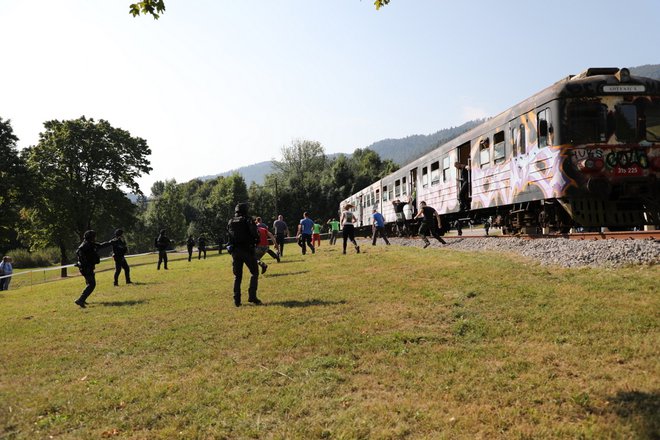 V Gotenici poteka mednarodno usposabljanje za zagotavljanje varnosti v železniškem prometu. FOTO: Policija