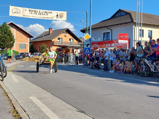 Zbere se staro in mlado; takole je bilo lani.