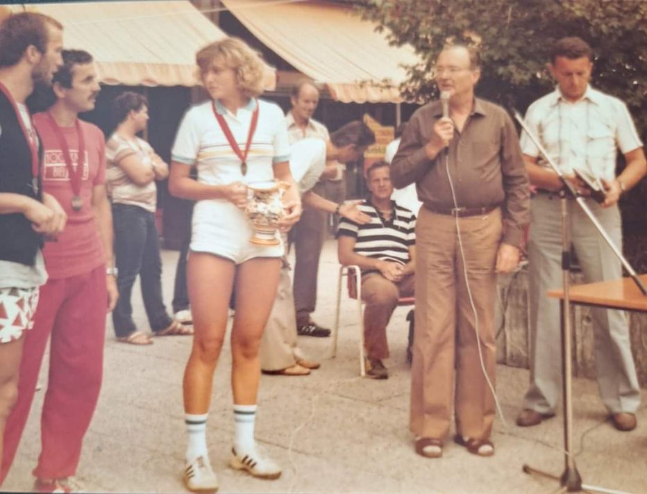 Fotografija: Najboljši na Triatlonu Bled 1984 (z leve): Maksimilijan Klemenčič, Brane Breznikar in Karmen Raišp FOTO: osebni arhiv Mira Kregarja