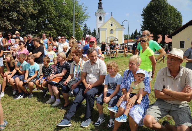 Obiskovalci so uživali v pestrem programu.