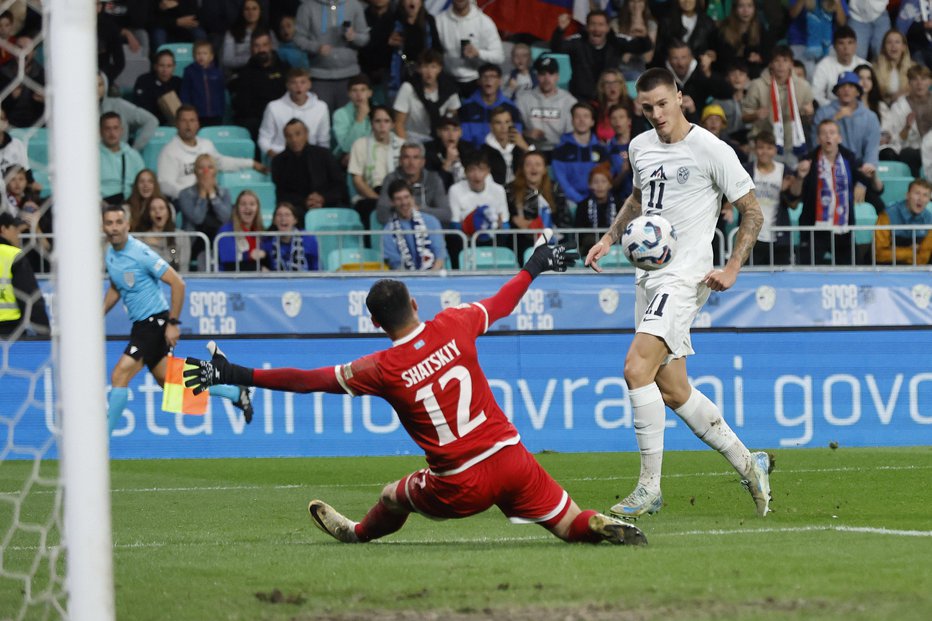 Fotografija: Benjamin Šeško je zablestel na domači tekmi proti Kazahstanu. FOTO: Leon Vidic