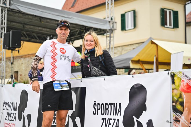 Simon Potrč, predsednik Športne zveze Ruše, je tekel tudi za ženo Mojco. FOTO: MP Produkcija/pigac.si