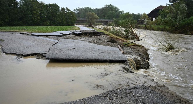 Poplave pri severnih sosedih.  FOTO: Helmut Fohringer Afp