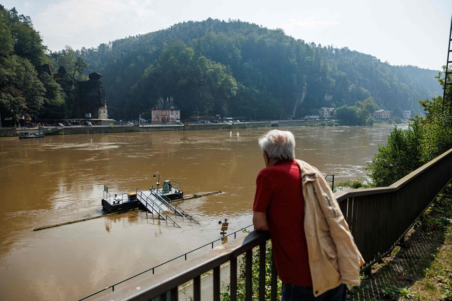 Fotografija: Pogled na reko Elbo. FOTO: Jens Schlueter Afp