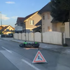 Hud padec motorista v Ljubljani, z njim je hudo (FOTO)