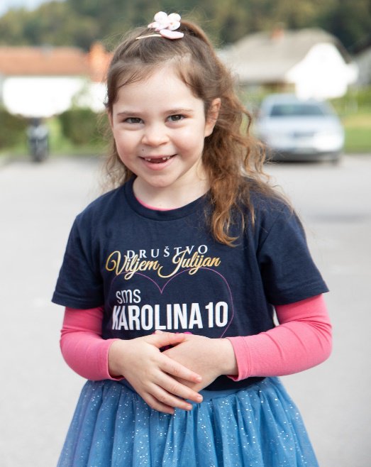 Fotografija: Karolina ima smrtonosno bolezen, ki ji pravijo tudi bolezen hitrega staranja. FOTO: Društvo VIljem Julijan