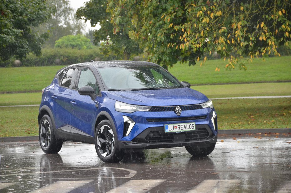 Fotografija: Renault captur zdaj vozi z novo masko. FOTO: Gašper Boncelj