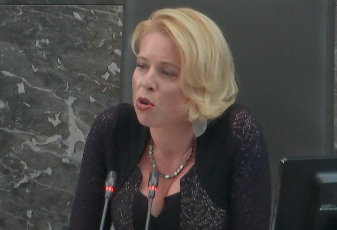 Urška Klakočar Zupančič. FOTO: Captura de tela