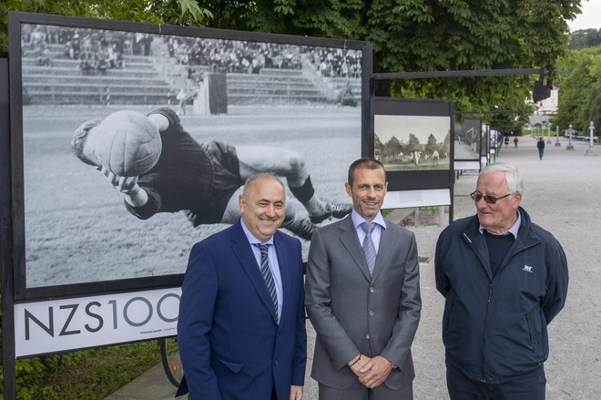 V predsedniški zasedbi Nogometne zveze Slovenije v samostojni Sloveniji, Radenko Mijatović (levo), Aleksander Čeferin, Rudi Zavrl, manjka le Ivan Simič. FOTO: Voranc Vogel