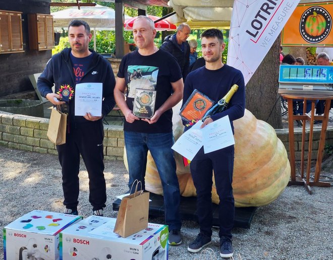 Na sredini je letošnji zmagovalec Uroš Fifolt. FOTO: Mozirski gaj