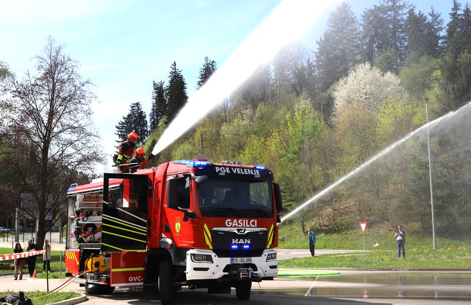 Fotografija: Potekalo bo tekmovanje gasilskih dvojic. FOTO: Jože Miklavc