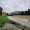 Po hudih nalivih 30 ljudi ostalo ujetih v dolini. Pozor, nevarnosti še ni konec (FOTO in VIDEO)