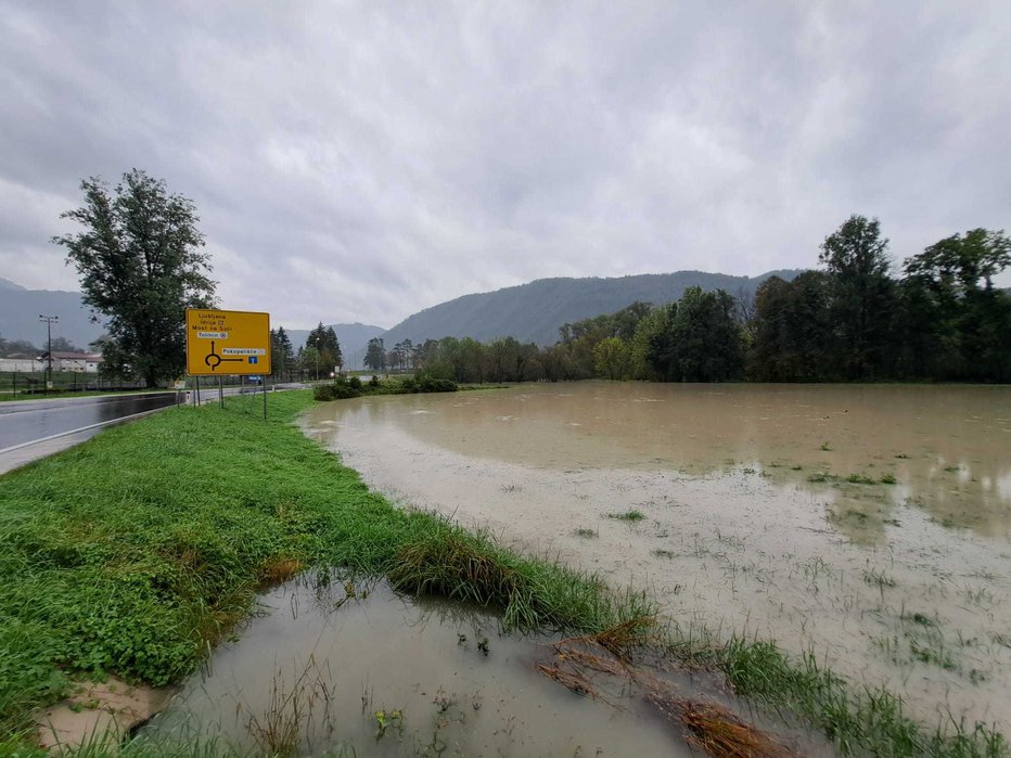 Fotografija: Tudi v Tolminu je poplavljalo. FOTO: Občina Tolmin