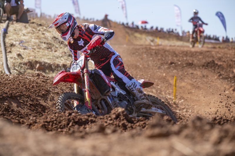 Fotografija: Tim Gajser ni mogel uprizoriti zasuka v Španiji. FOTO: Honda Racing