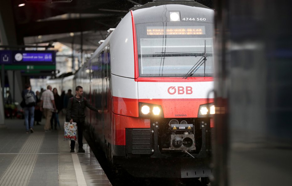 Fotografija: Glavna dunajska železniška postaja. FOTO: Lisi Niesner Reuters