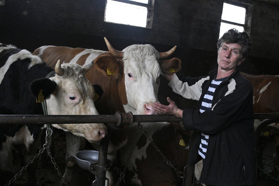 Fotografija: Barbara Šnuderl ne dovoli, da bi se kdo delal norca iz tamkajšnjih kmetov. Fotografije: Drago Perko