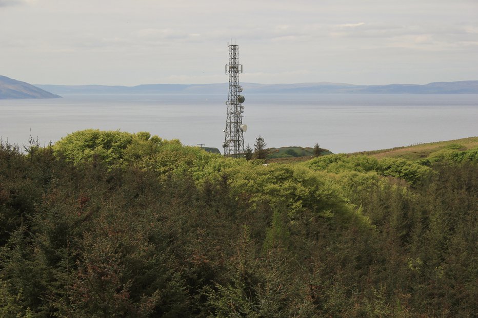 Fotografija: Na otoku Bute si turisti najraje ogledajo prav stranišče. FOTO: Scott O'neill Getty Images