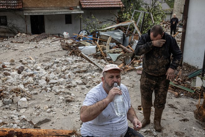 V Donji Jablanici vladata šok in žalost. FOTO: Marko Djurica/Reuters