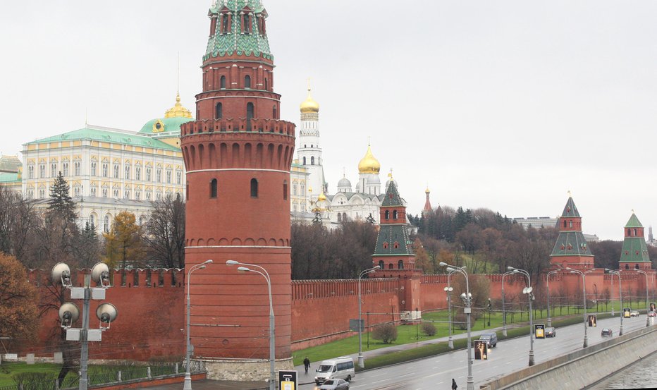 Fotografija: Vladimir Putin uporablja več ruskih rezidenc. Moskovski Kremelj je njegova uradna rezidenca. FOTO: Zaplatil Igor, Delo