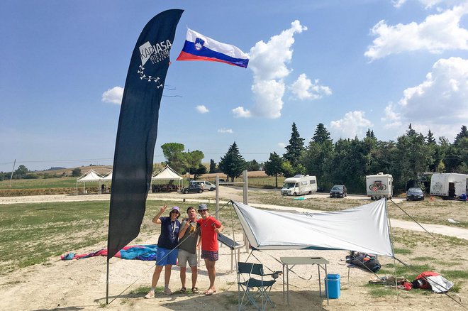 Slovenska ekipa na zmajskem polju