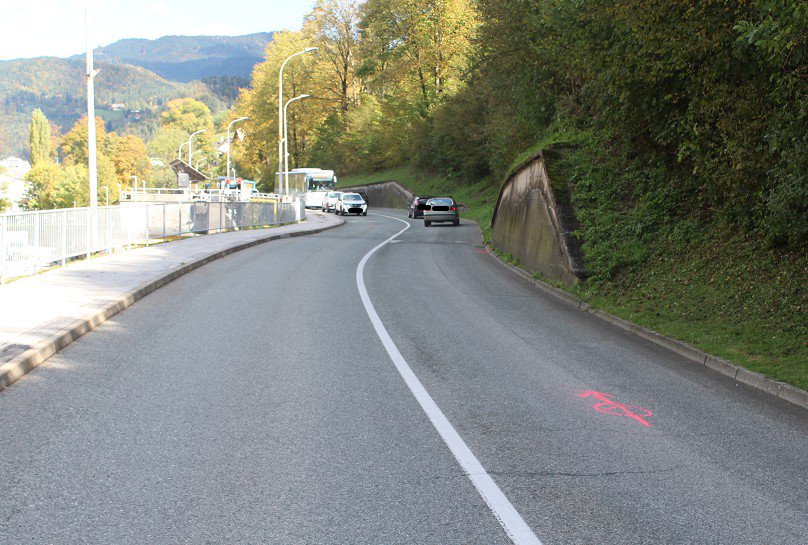 Fotografija: Mesto nesreče. FOTO: Pu Kranj