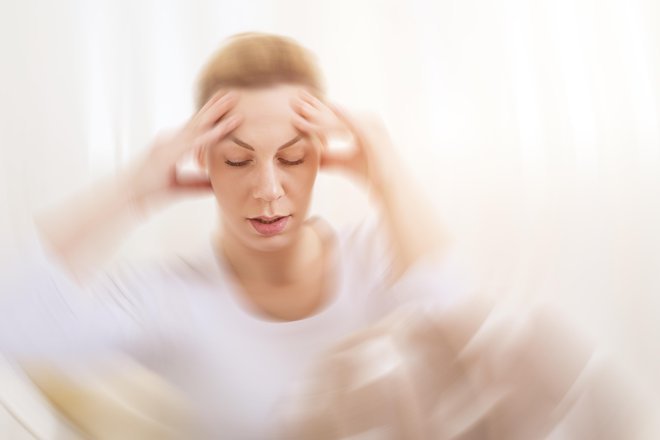 Obvladovanje sebe pomeni sposobnost izbirati čustva, ki jih želimo izkusiti, ne da bi bili žrtev čustev, kadar se ta pojavijo. FOTO: Wirestock/Getty Images