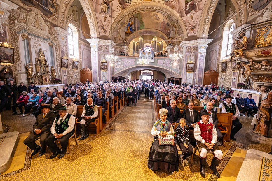 Fotografija: Na vseslovenskem srečanju kmetov se je vse začelo s sveto mašo.