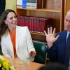 Ne le z možem: s kom Kate Middleton deli posteljo