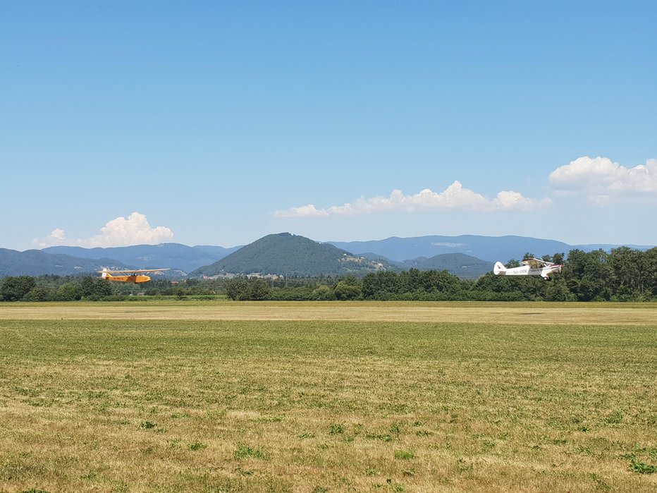 Fotografija: Letališče Levec. FOTO: Špela Kuralt/delo