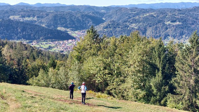 Javorč je visok 901 meter.