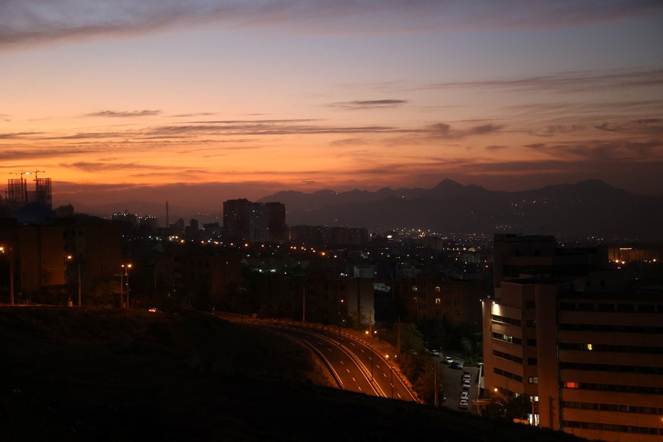 Fotografija: Pogled na Teheran po napadu. FOTO: Majid Asgaripour Via Reuters