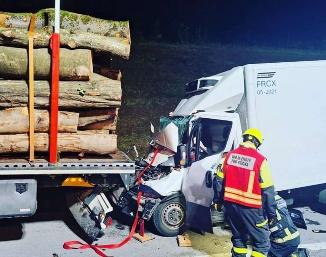 Fotografija: Doživel je hudo prometno nesrečo. FOTO: Facebook