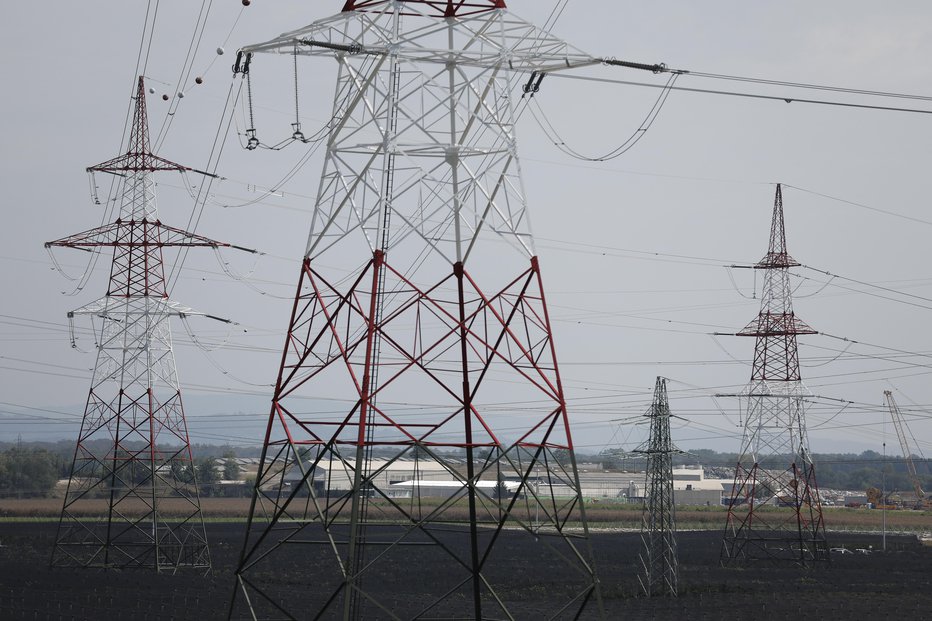 Fotografija: Po državah je bila najvišja povprečna cena elektrike za povprečnega gospodinjskega odjemalca v Nemčiji. FOTO: Leon Vidic