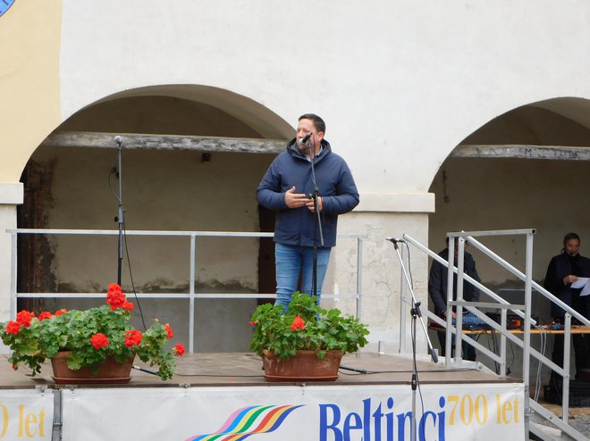 Župan Marko Virag je poudaril pomen sokolarstva za Občino Beltinci.