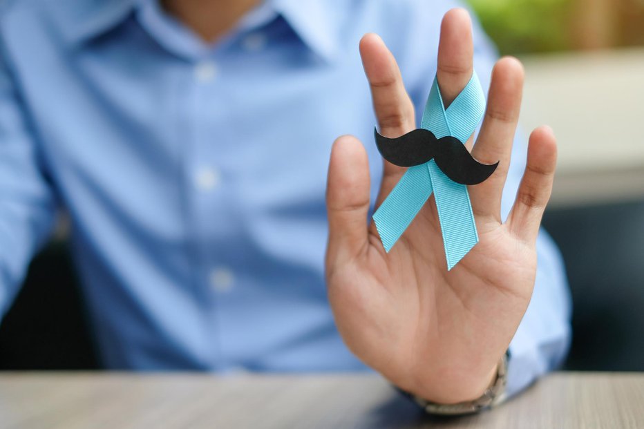 Fotografija: Movember že več kot dve desetletji ozavešča o moškem zdravju. FOTO: Panuwat Dangsungnoen/Getty Images