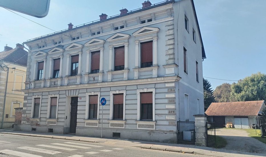 Fotografija: Nihče ne ve, kakšna bo usoda stavbe na Prešernovi cesti v Ljutomeru. FOTOGRAFIJE: Oste Bakal