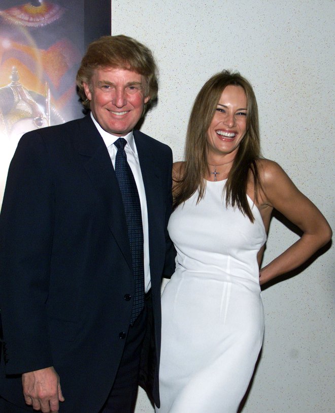 Melania in Donald leta 1999, ko se je ona še pisala Knavs. FOTO: Reuters