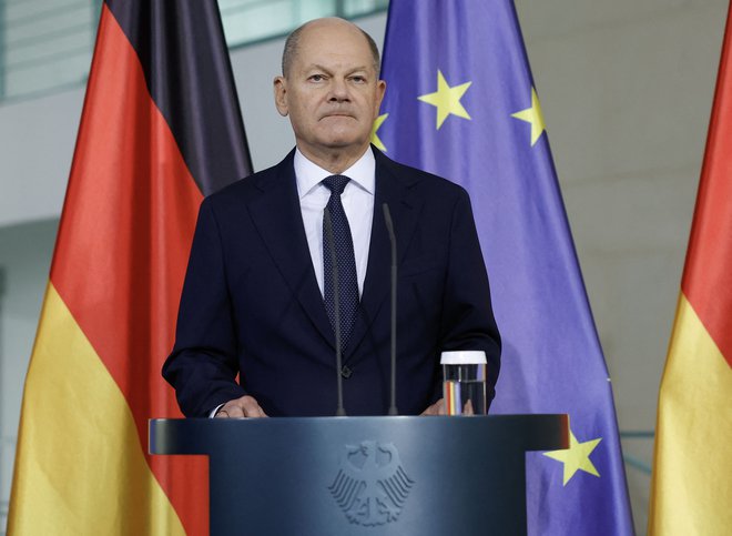 Scholz je sklical pogovore koalicijskih partnerjev. FOTO: Odd Andersen Afp